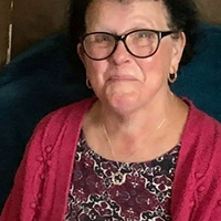 Carol Barlow – Profile Picture